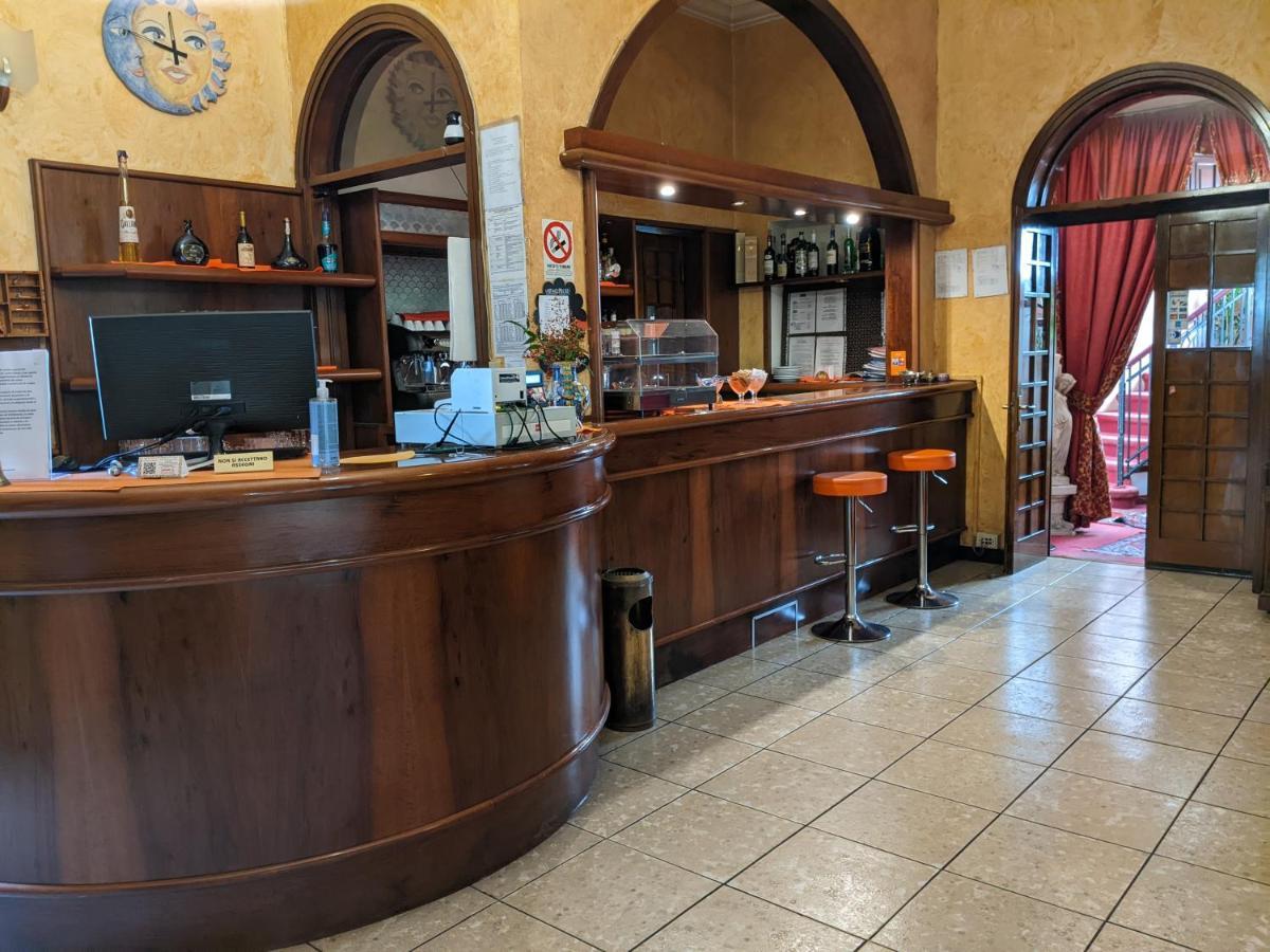 Hotel Montecarlo Кастелланца Экстерьер фото